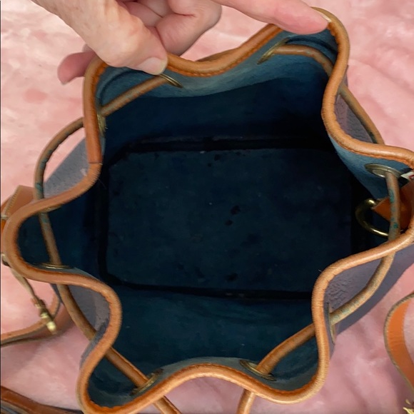 Dooney & Bourke All Weather Leather hobo bag - Picture 3 of 7